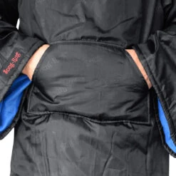 Couverture à Manches D'extérieur Snug Rug -Créatifs Cadeaux Magasin couverture a manches d exterieur snug rug 2