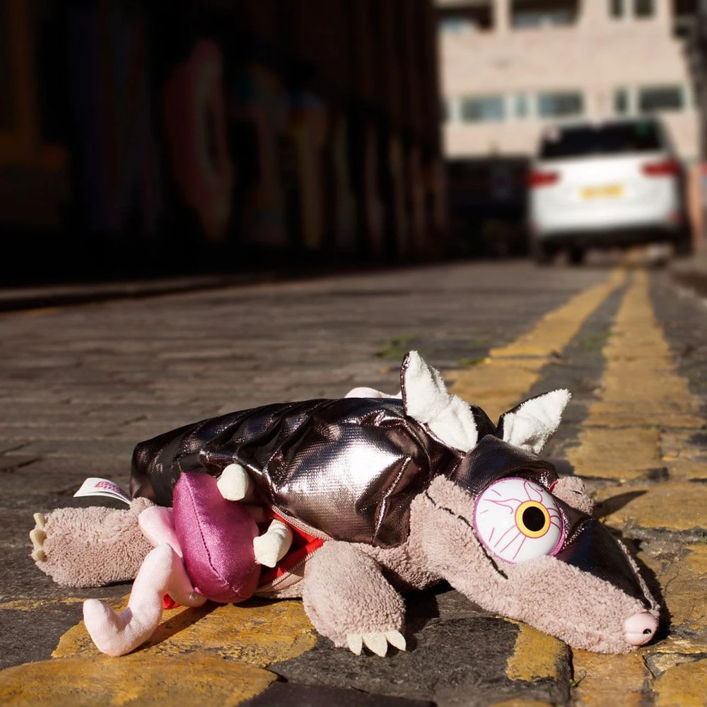 Doudou Tatou écrasé 4 Doudou Tatou écrasé – Image 2