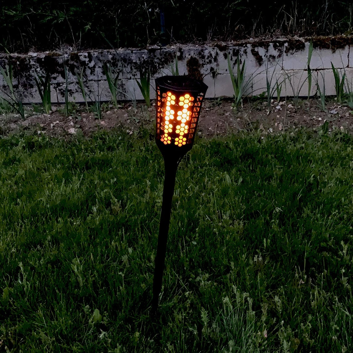 Out Of The Blue Flambeau Solaire Led 5 Out Of The Blue Flambeau Solaire Led – Image 3