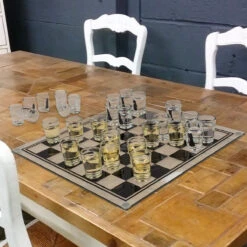 Out Of The Blue Jeu à Boire Jeu D'échec