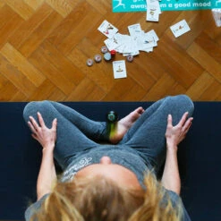 KIKKERLAND Jeu Yoga Bière -Créatifs Cadeaux Magasin jeu yoga biere 3