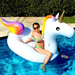 Licorne Géante Gonflable -Créatifs Cadeaux Magasin licorne geante gonflable 2