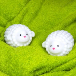 KIKKERLAND Boules De Séchage Petit Mouton -Créatifs Cadeaux Magasin lienboules de sboules de sechage petit moutonechage petit mouton 1