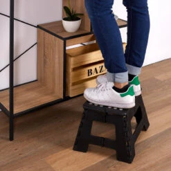 Marche-pied Tabouret Pliant -Créatifs Cadeaux Magasin marche pied tabouret pliant 2