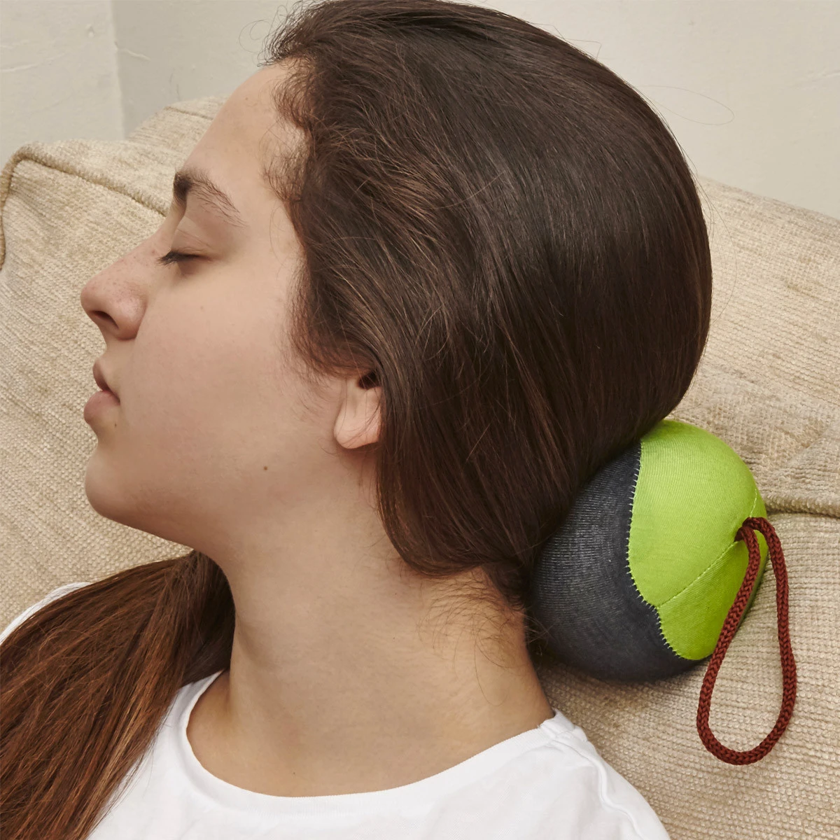 KIKKERLAND Mini Coussin à Mémoire De Forme 5 KIKKERLAND Mini Coussin à Mémoire De Forme – Image 3