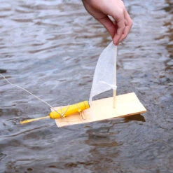 KIKKERLAND Mini Moteur De Bateau électrique -Créatifs Cadeaux Magasin mini moteur de bateau electrique 2