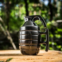 Mug Grenade Et Son Couvercle à Goupille -Créatifs Cadeaux Magasin mug grenade et son couvercle a goupille 2
