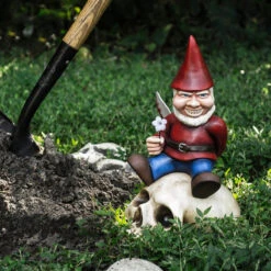 Stabby, Nain De Jardin Serial Killer -Créatifs Cadeaux Magasin stabby nain de jardin serial killer 3