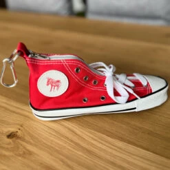 Trousse Basket Style Sneaker -Créatifs Cadeaux Magasin trousse basket style converse 2