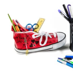Trousse Basket Style Sneaker -Créatifs Cadeaux Magasin trousse basket style converse 4